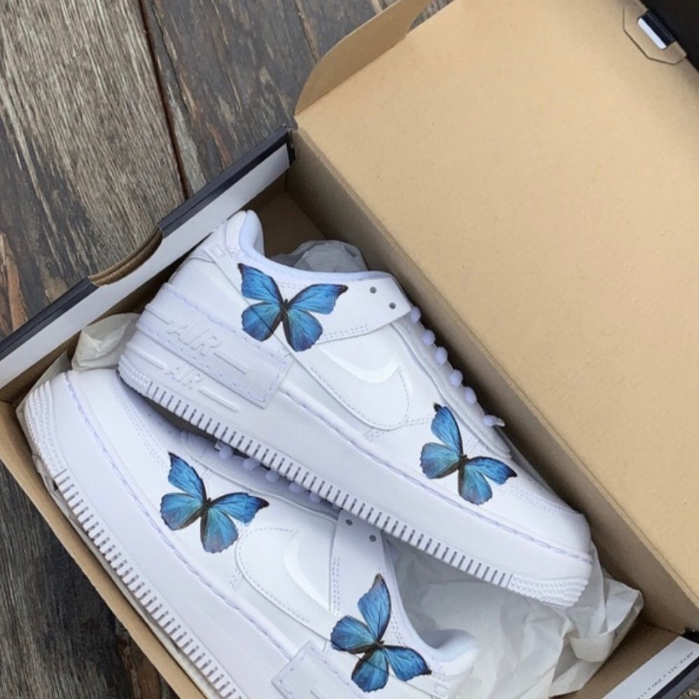 Air shadow x blue butterflies - Picture 1 of 1